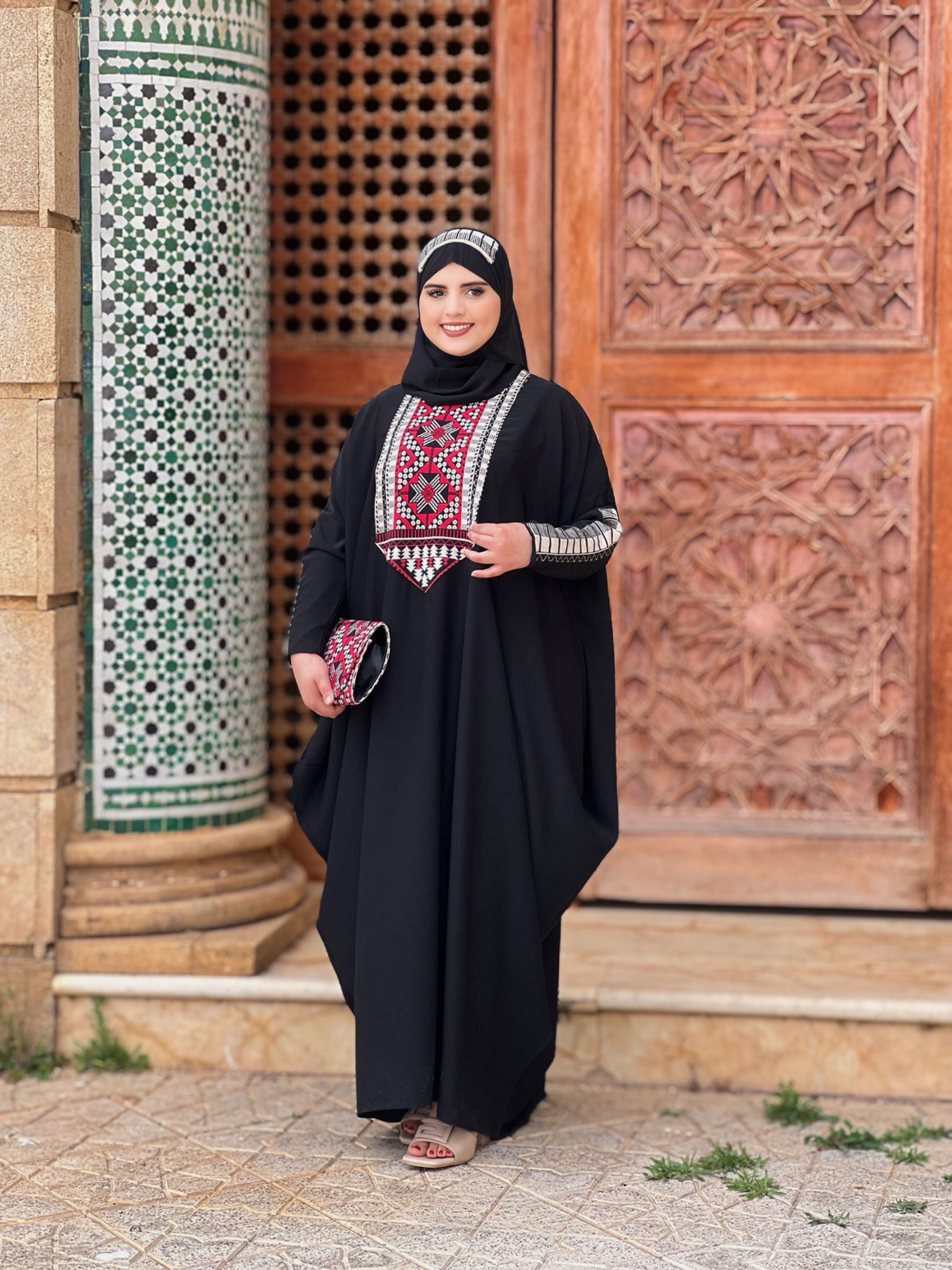 عباية اردنية راقية 3 قطع لإطلالة فخمة ومريحة في كل مناسبة تأتي مع فولار و حقيبة.r5